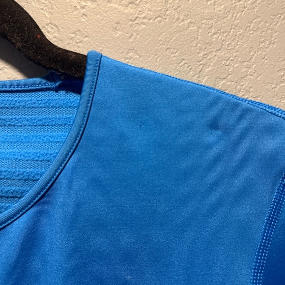 Nike Dri-FIT Women’s Bright Blue Fitted Thermal Long Sleeve Small - Picture 9 of 11